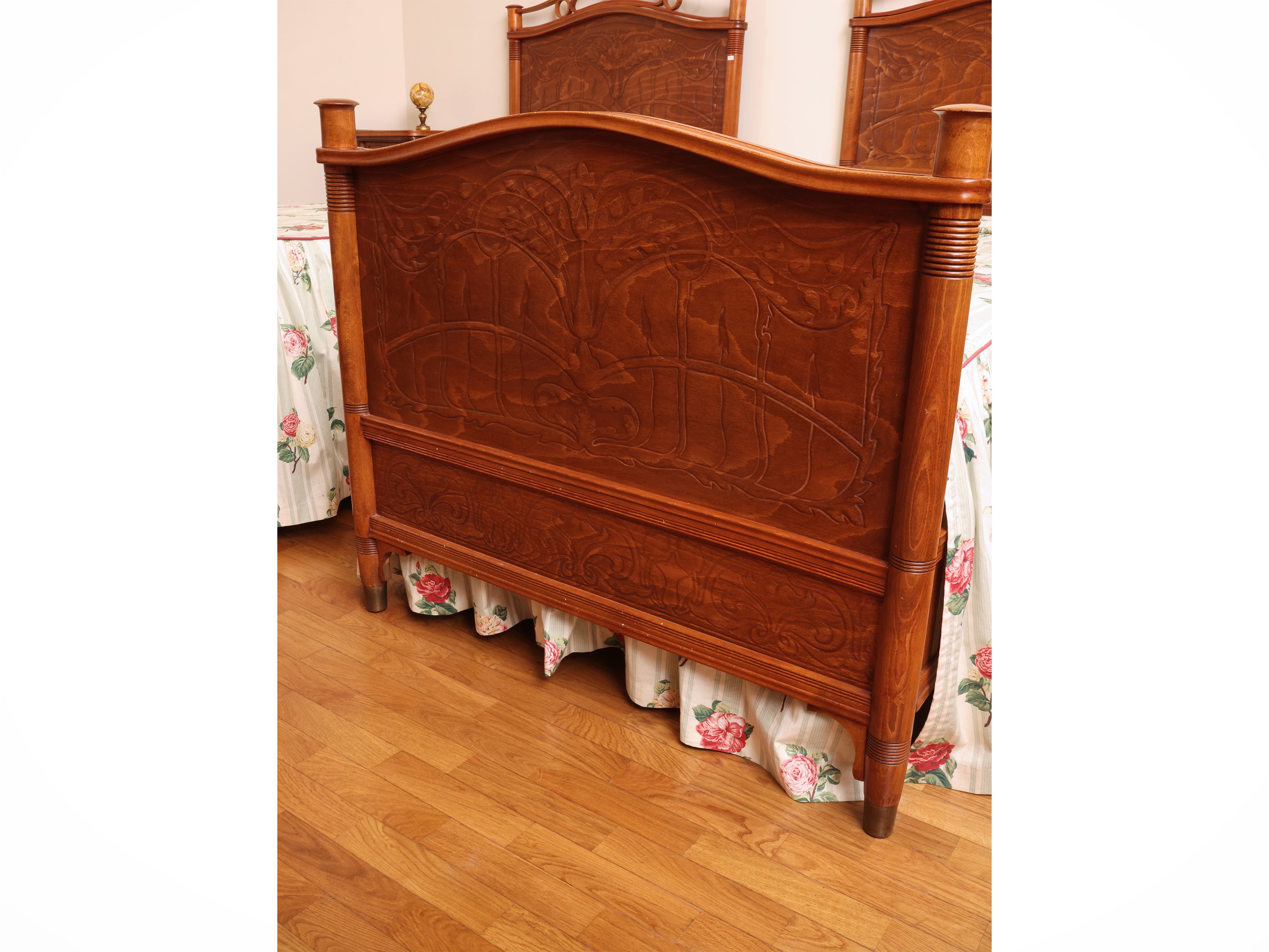 Letto Singolo in Faggio in Stile Liberty