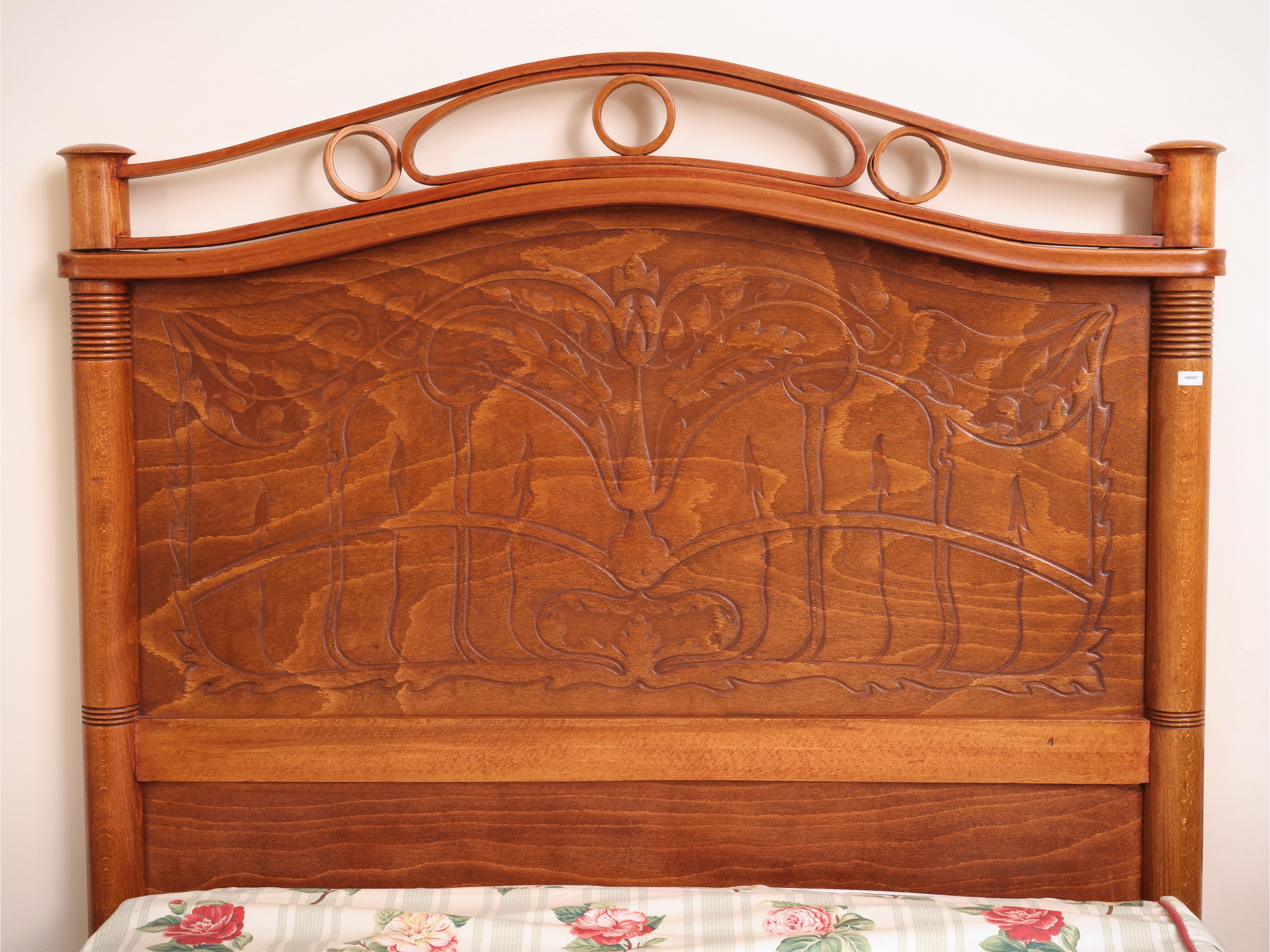 Letto Singolo in Faggio in Stile Liberty
