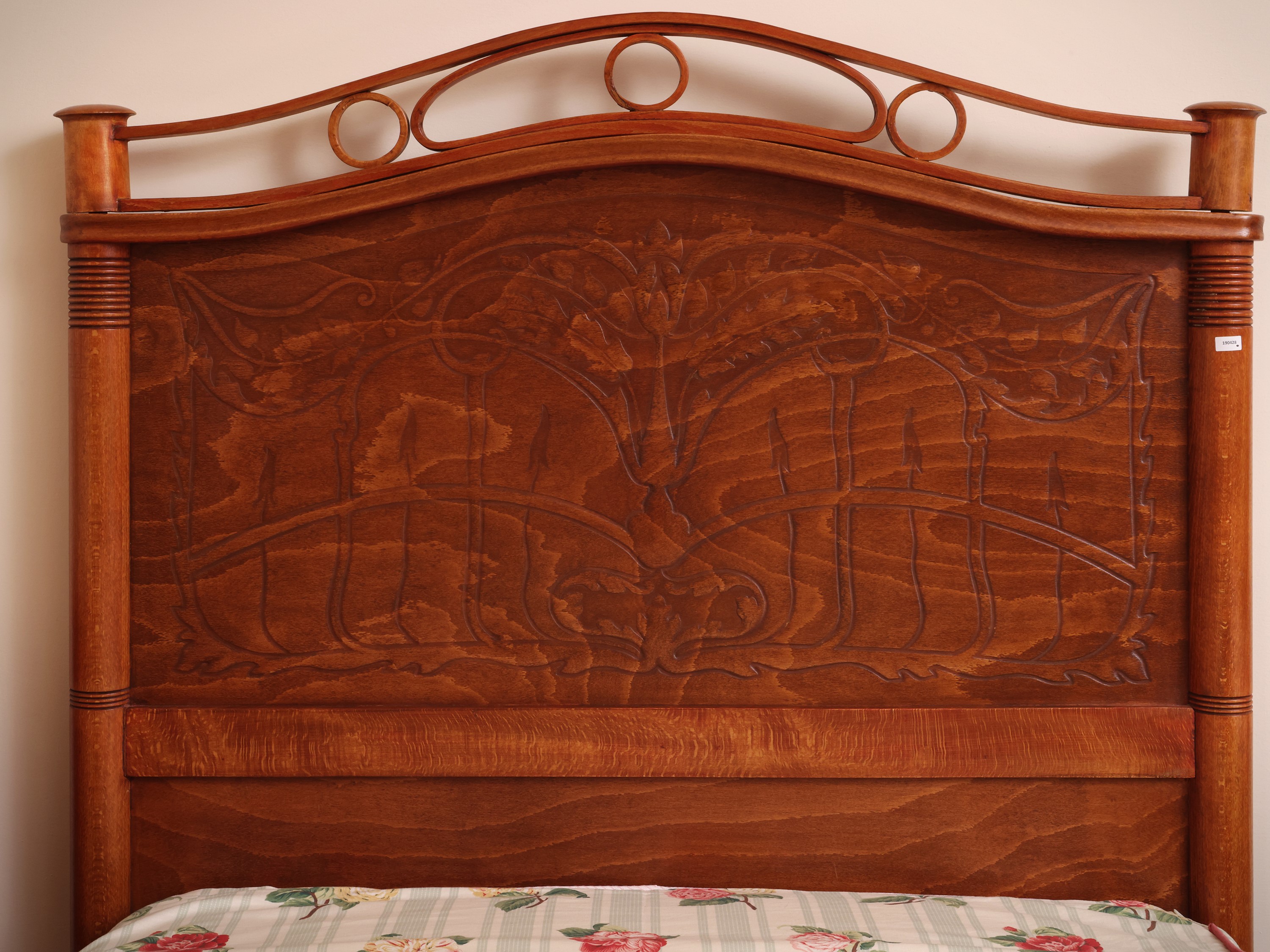 Letto Singolo in Faggio in Stile Liberty