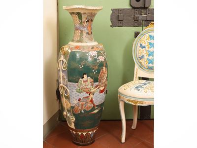 Cina, Grande vaso in porcellana, XX secolo