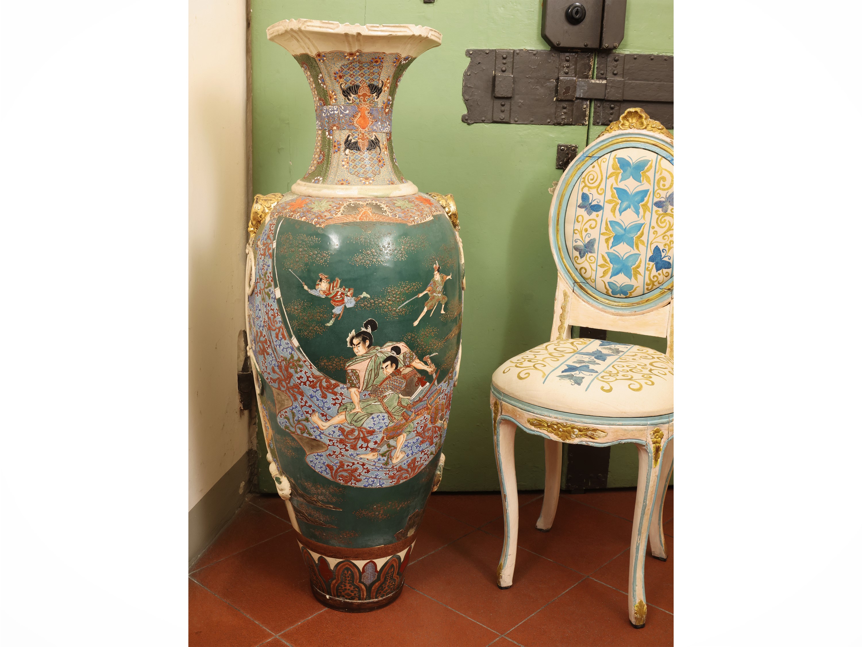 Cina, Grande vaso in porcellana, XX secolo