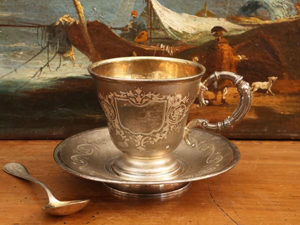Collectible mug in satin silver