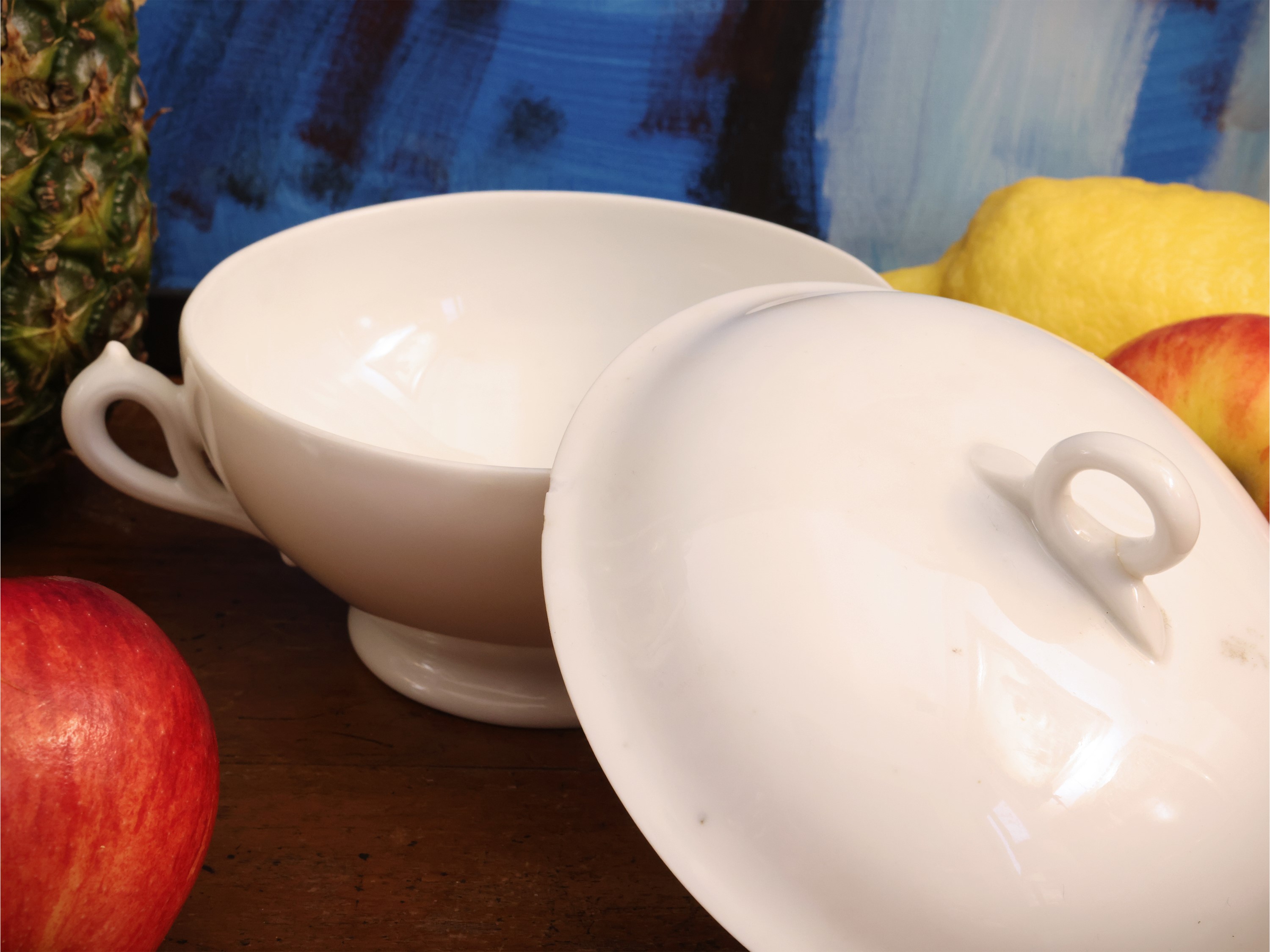 Ginori, Tazza da puerpera in porcellana