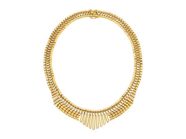 A 18K yellow gold necklace