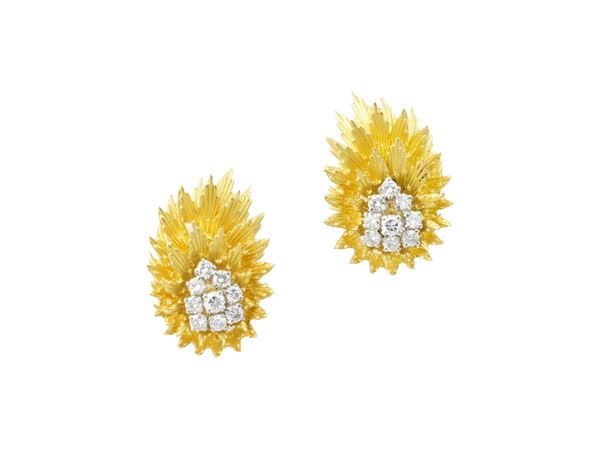 Hammerman Brothers, starburst earrings in 18K yellow gold, platinum and diamonds