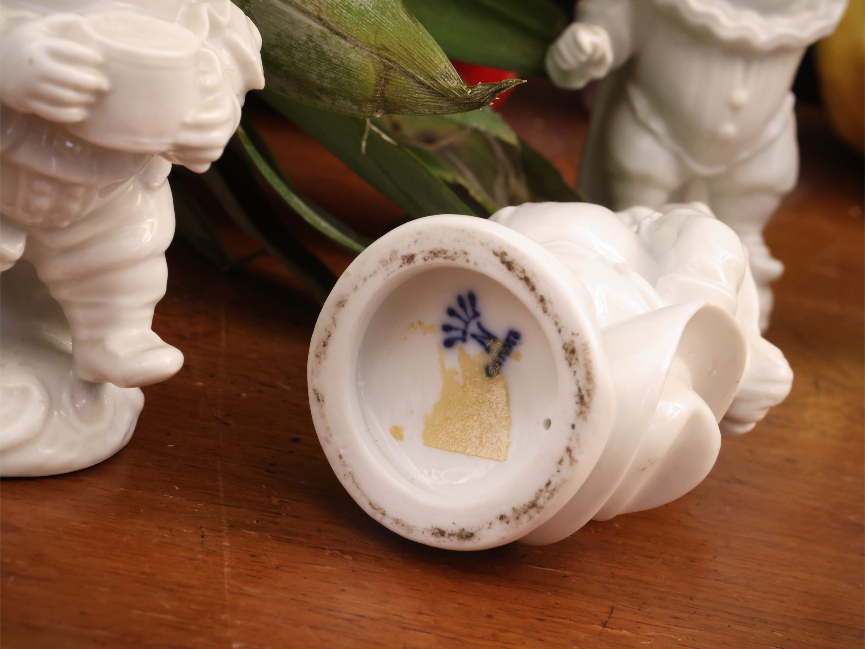 Caramogi e Ginori Capodimonte, Serie di dieci figure caricaturali in porcellana