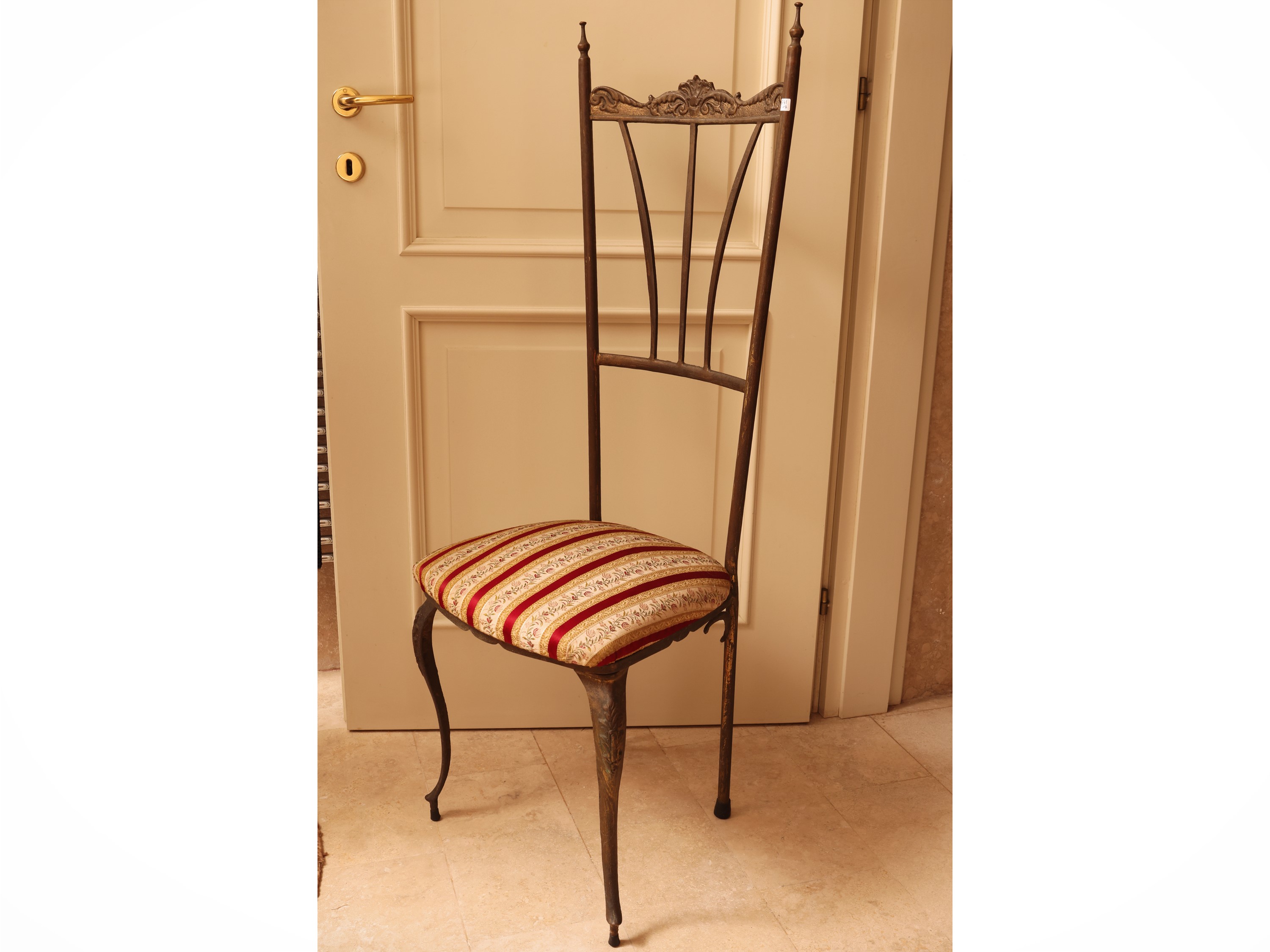 Complementi di arredo, specchiera e oggetti decorativi