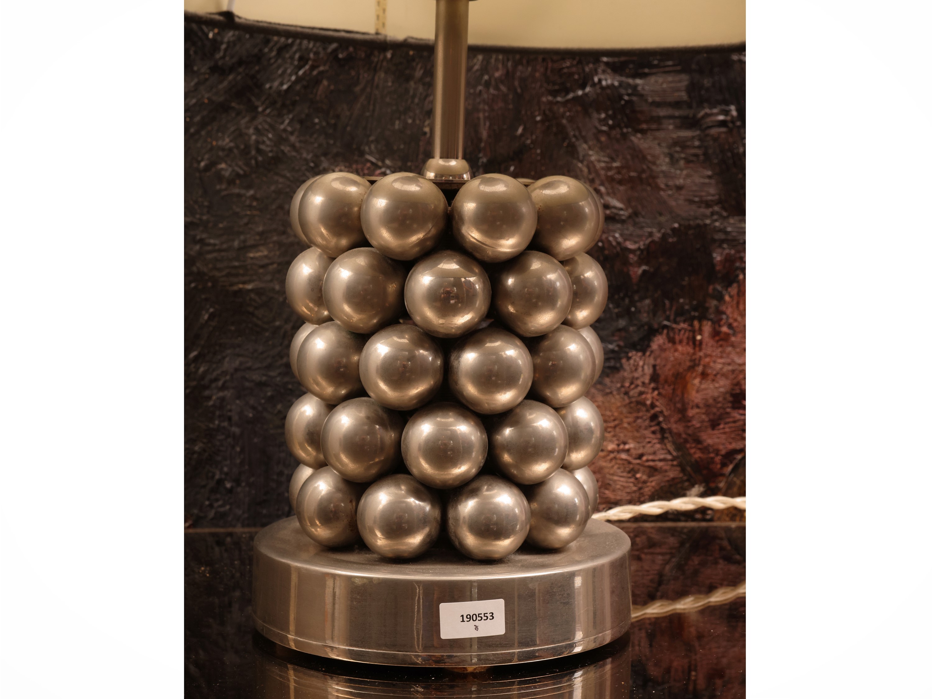 Selezioni Domus by Flair, Lume da tavolo Corona con base in metallo e paralume in tessuto nero