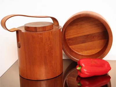 Richard Nissen Denmark, Set da aperitivo in teak con secchiello per ghiaccio e boule per antipast...