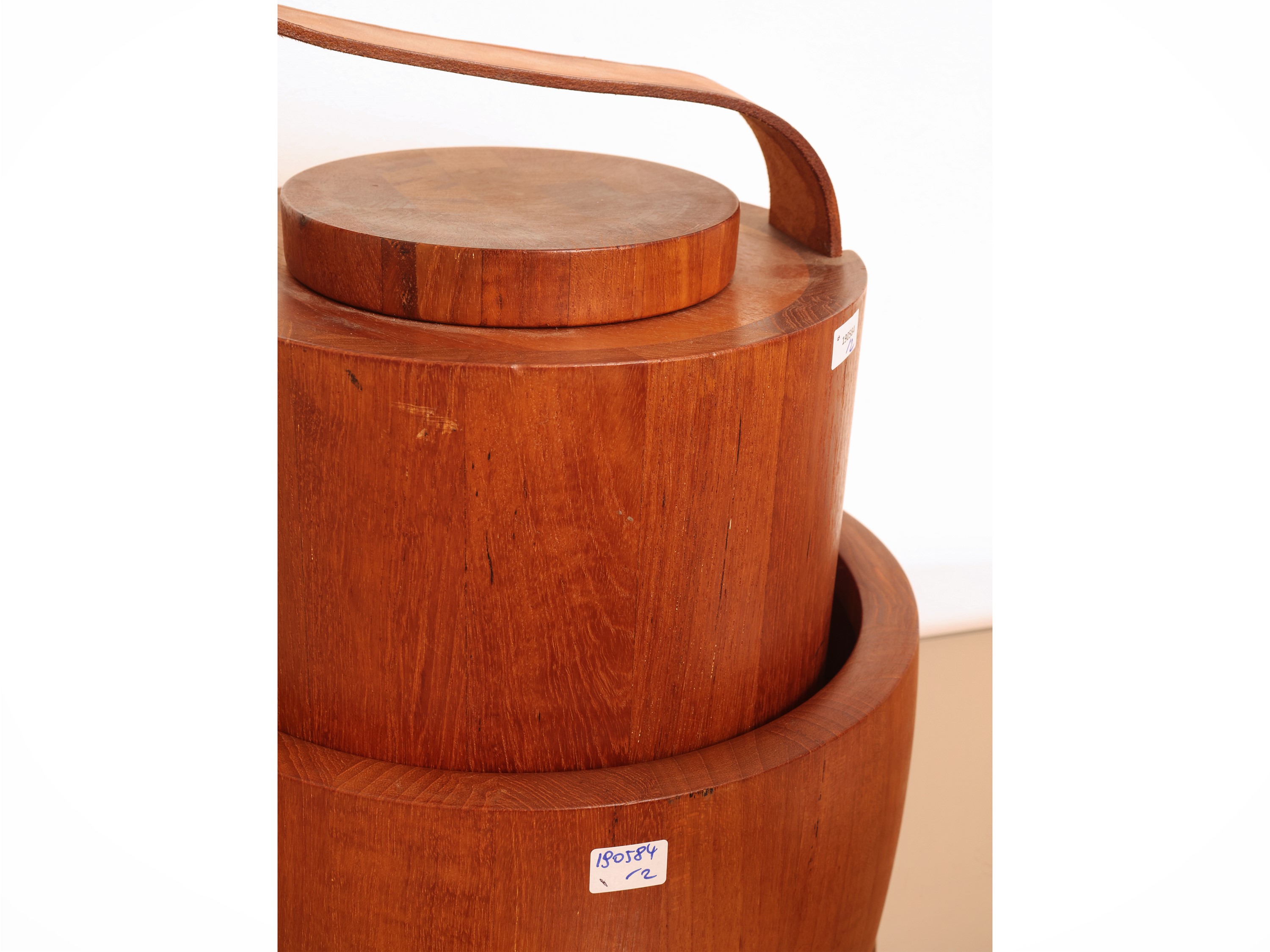 Richard Nissen Denmark, Set da aperitivo in teak con secchiello per ghiaccio e boule per antipast...
