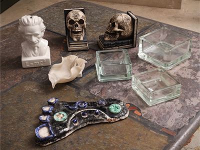 Soprammobili moderni, serie di svuotatasche e sculture decorative