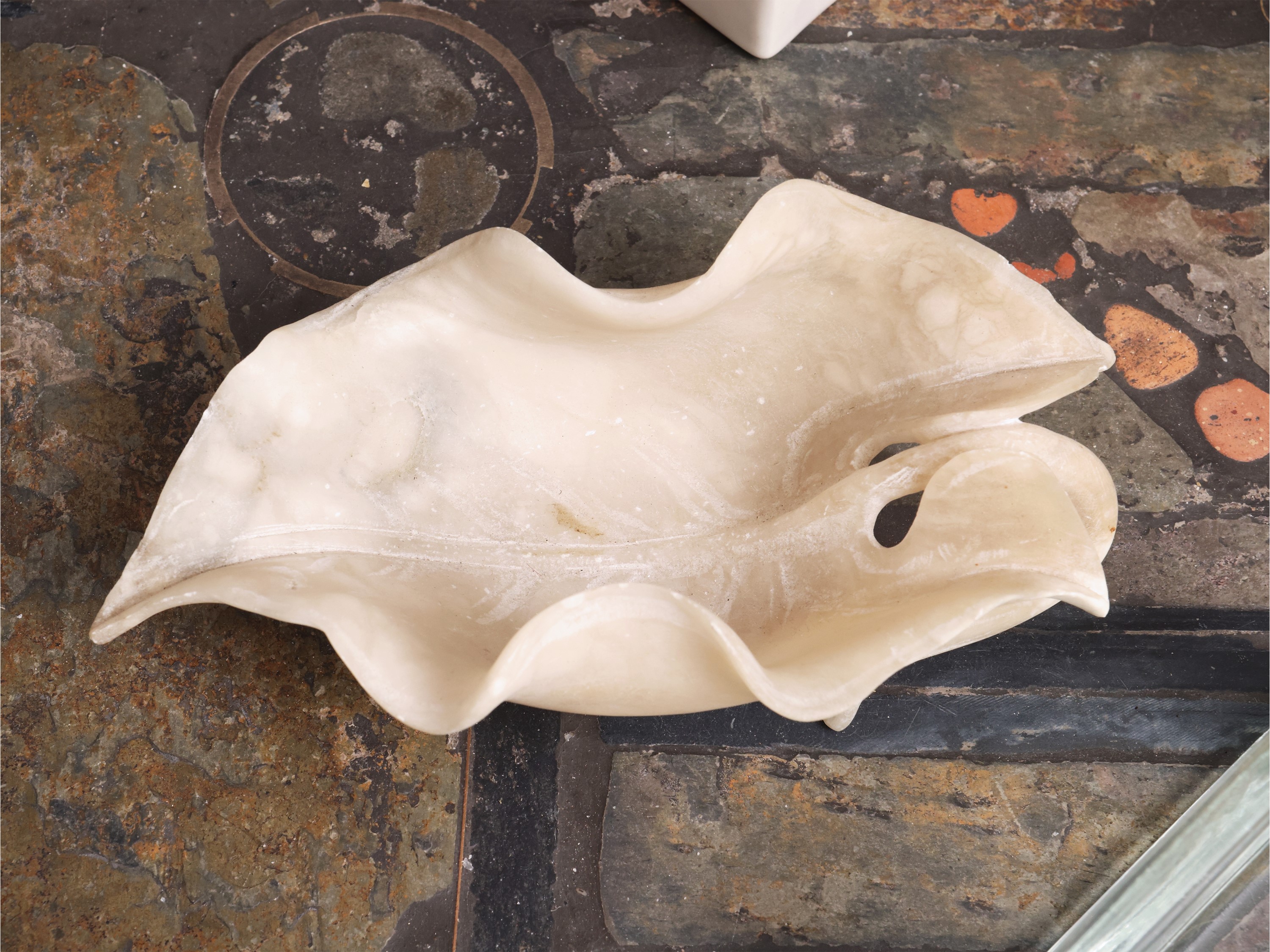 Soprammobili moderni, serie di svuotatasche e sculture decorative