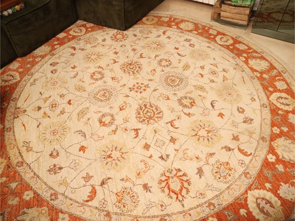 Ushak carpet