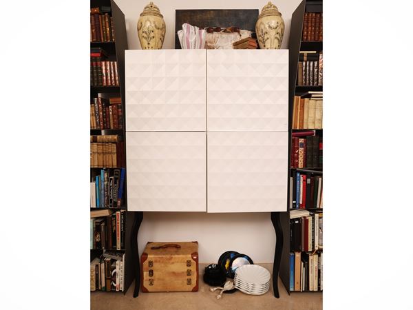 Credenza in laminato bianco