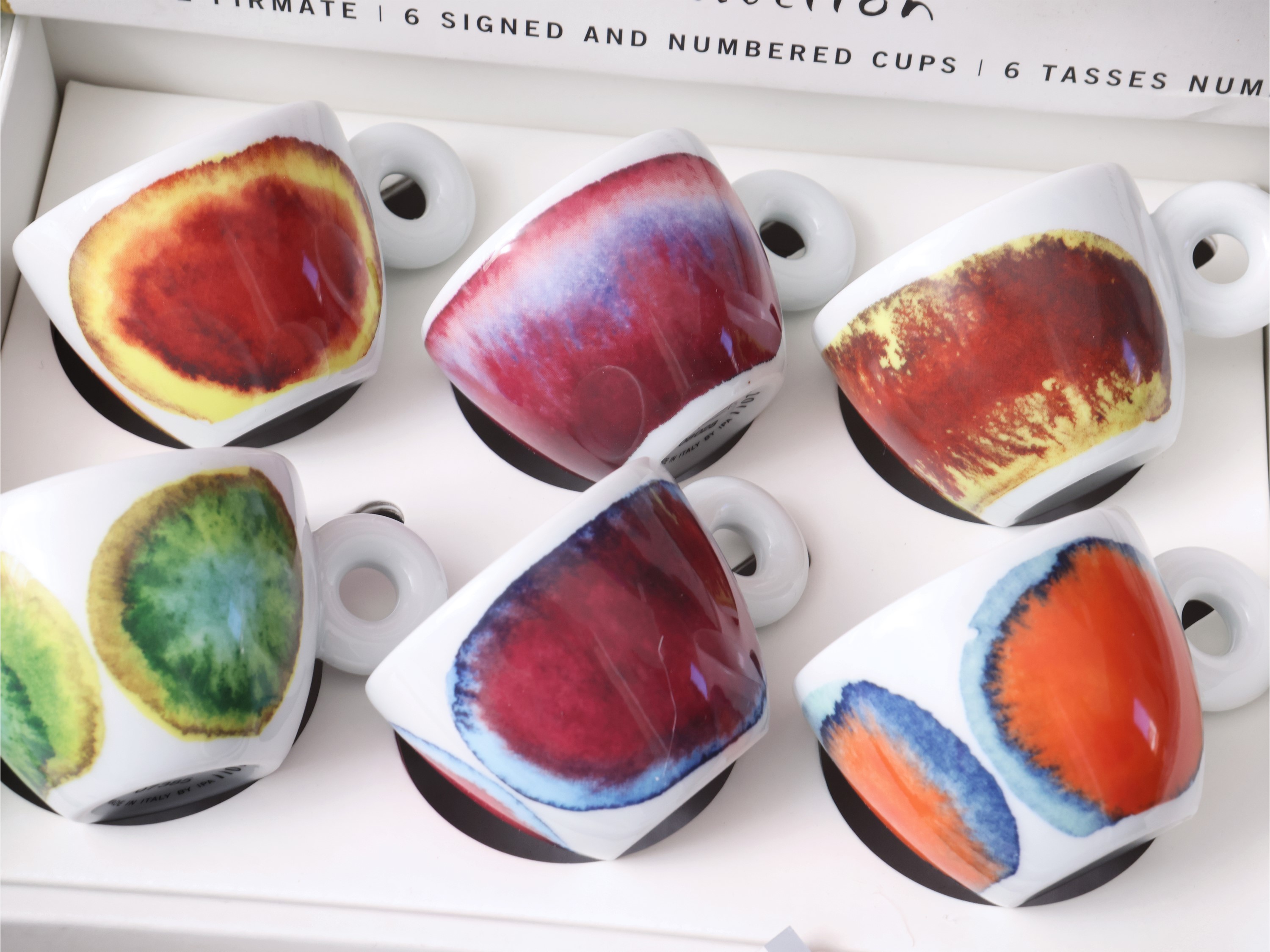 Francesco Clementi, Serie di 6 tazzine da caffè firmate per Illy Art Collection, entro scatola or...