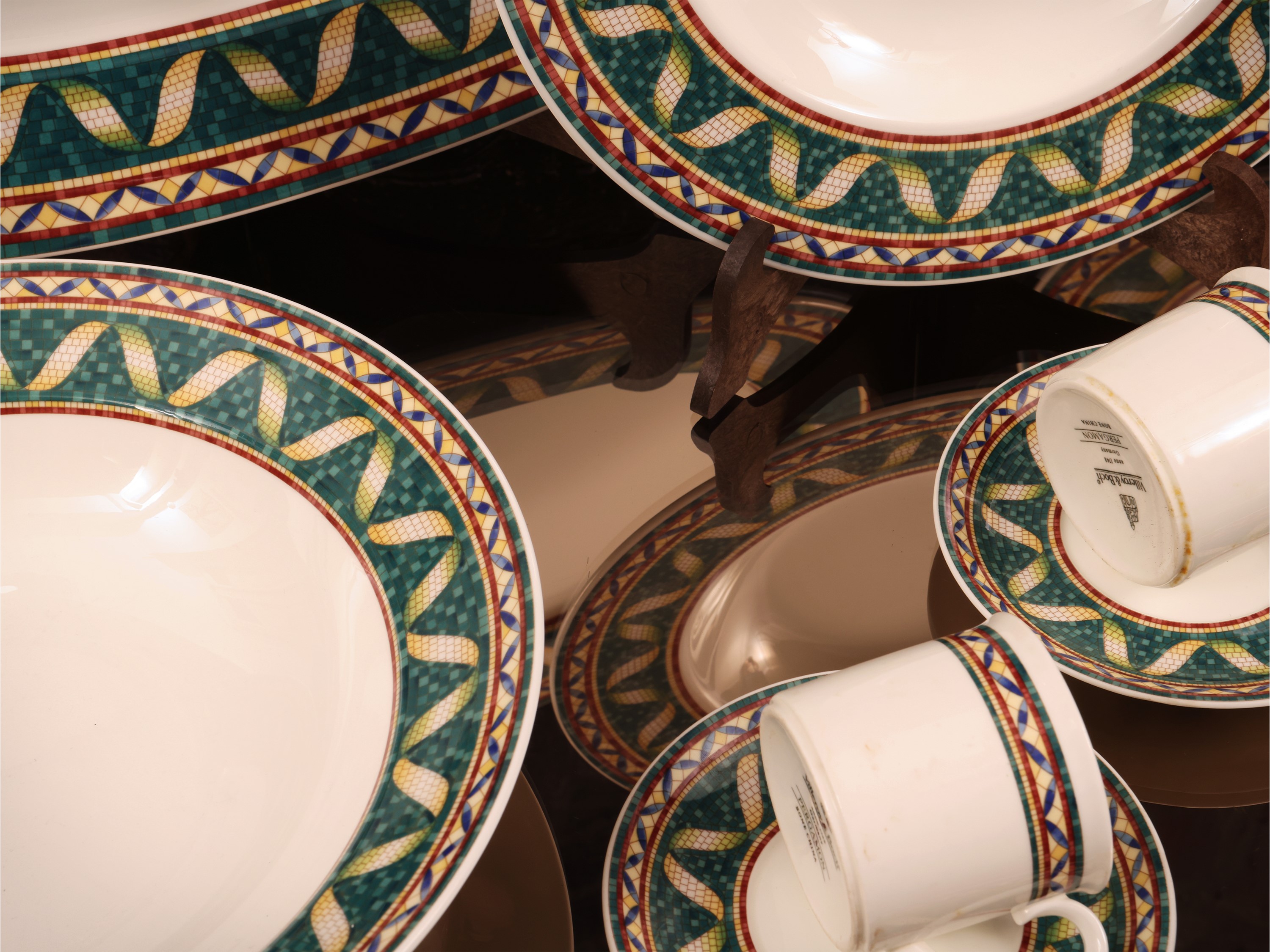 Villeroy & Boch, Servizio di piatti in porcellana con decorazione “Pergamon” e accessori