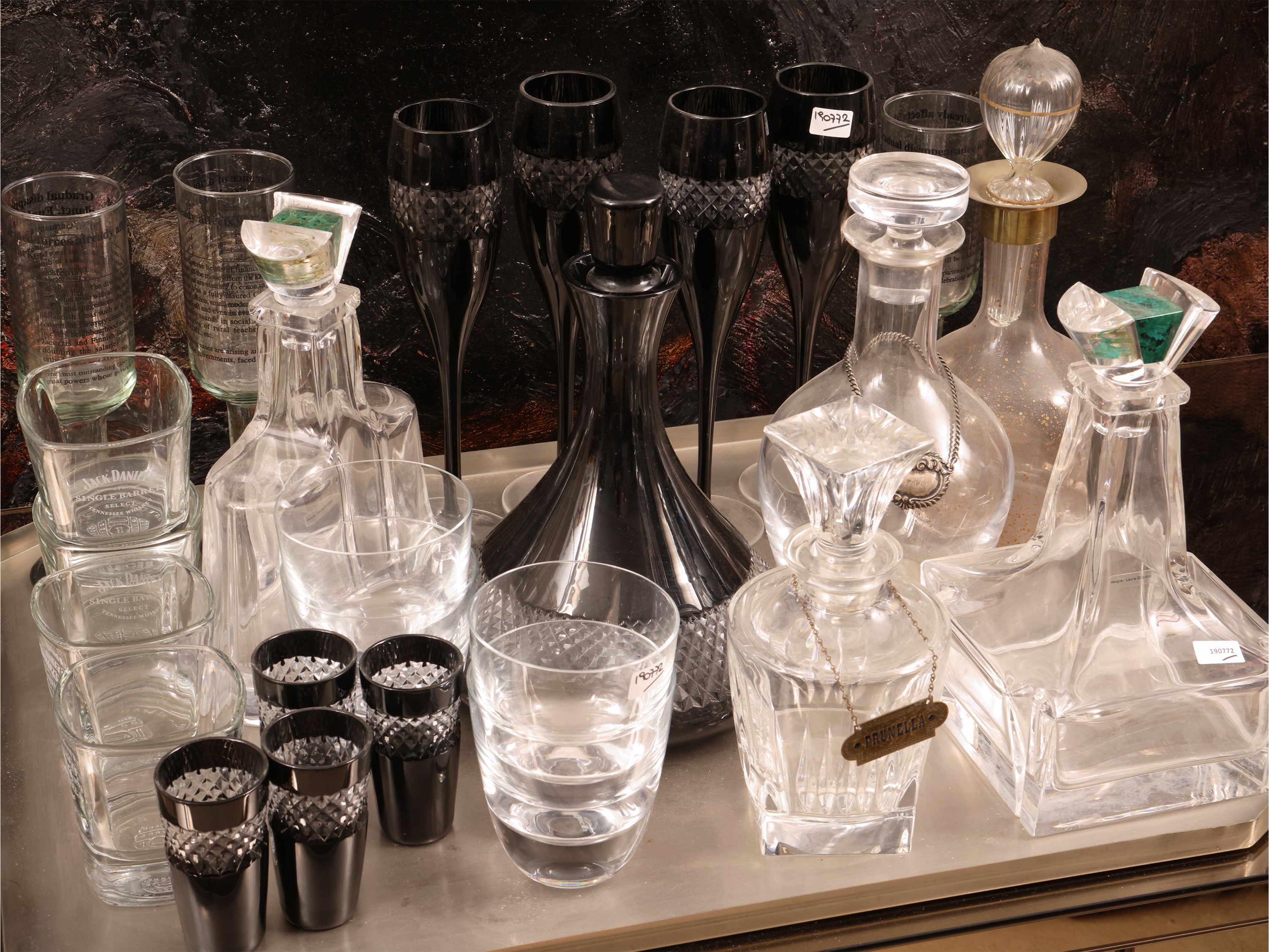Assortimento di accessori da drink, flutes e bicchierini in cristallo doppio nero John Rocha per ...