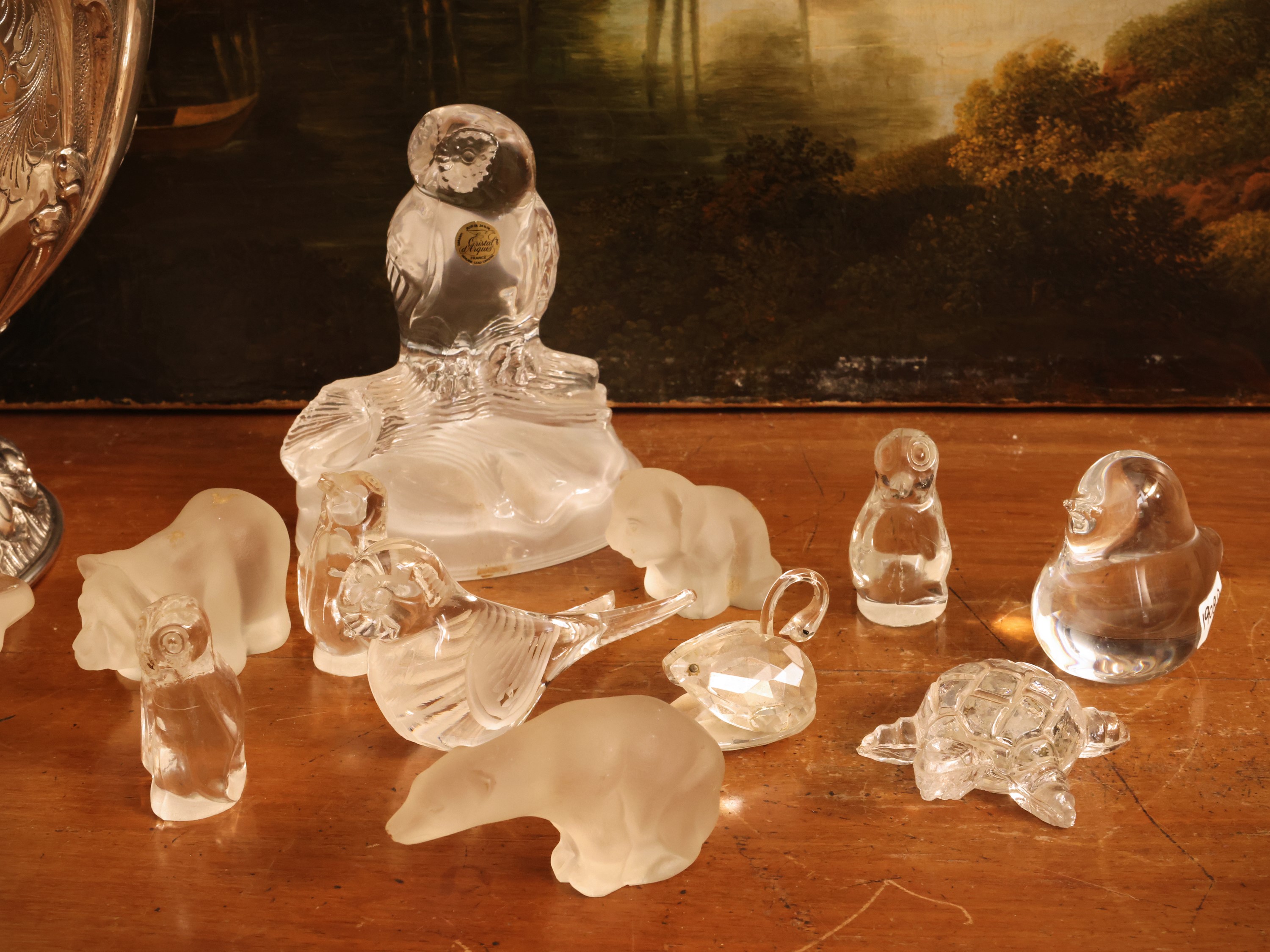 Daum France, Collezione animalier in cristallo con piccolo volatile firmato