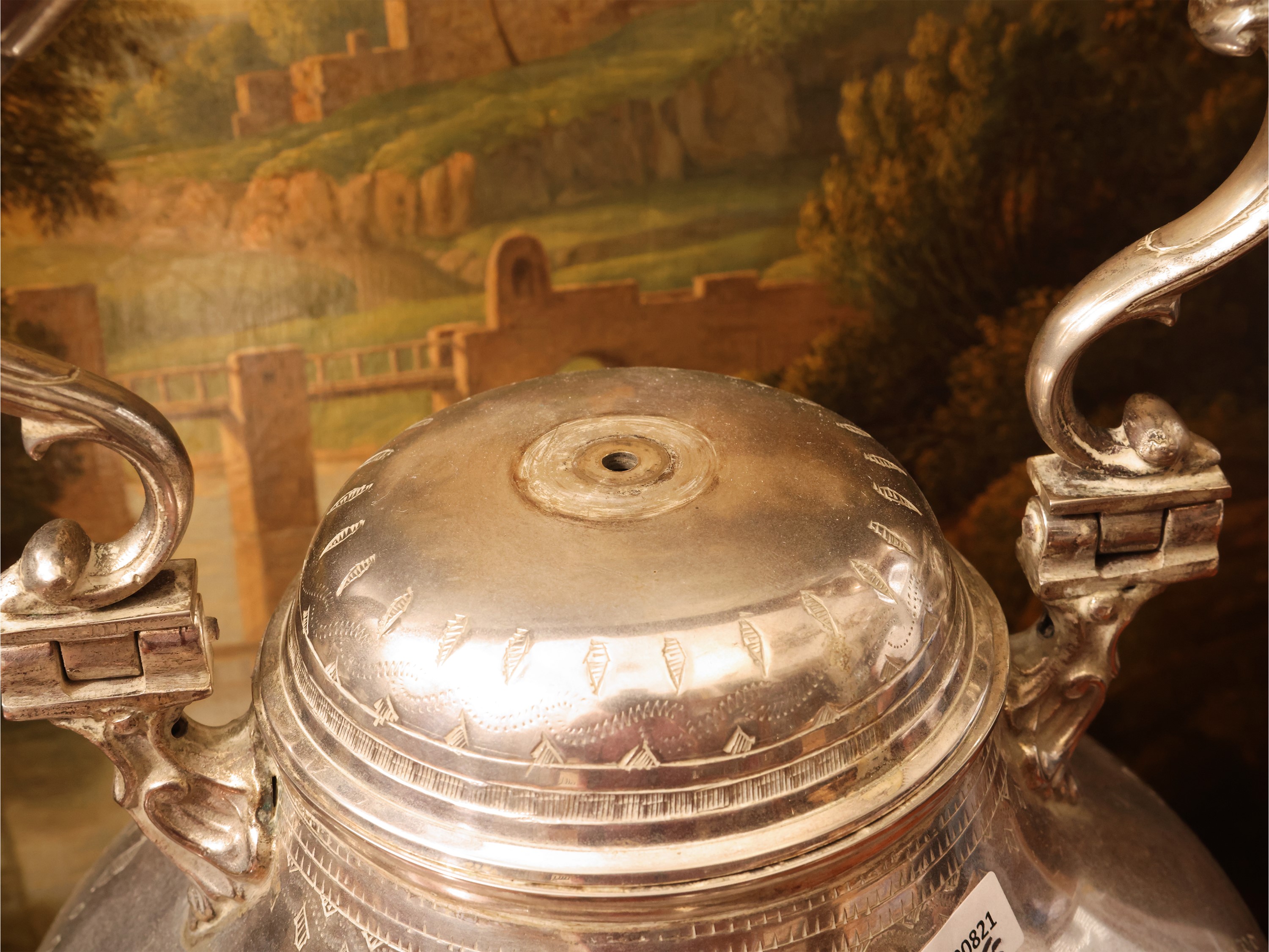 Samovar in metallo argentato cesellato, Accessori d’epoca (XIX/XX secolo)