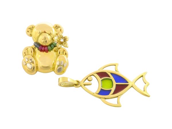 Two pendants in 18k yellow gold  - Auction Jewels and Watches - Maison Bibelot - Casa d'Aste Firenze - Milano