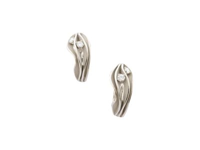 Cammilli, Paio di orecchini in oro white “ice” 18 kt con diamanti taglio brillante