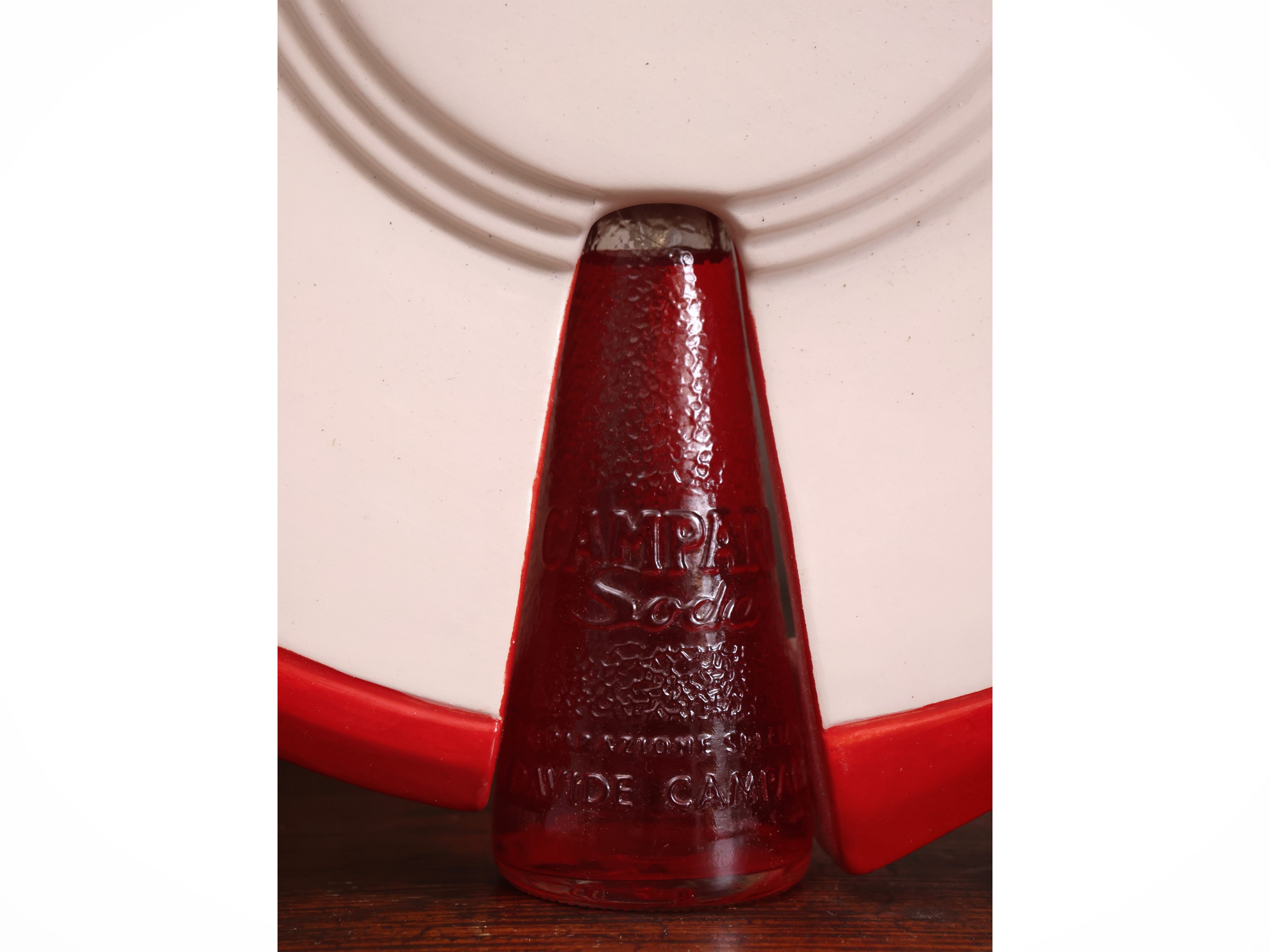 Matteo Agati, Orologio da parete in ceramica “Senza Fretta” per Campari Soda, diametro 32 cm