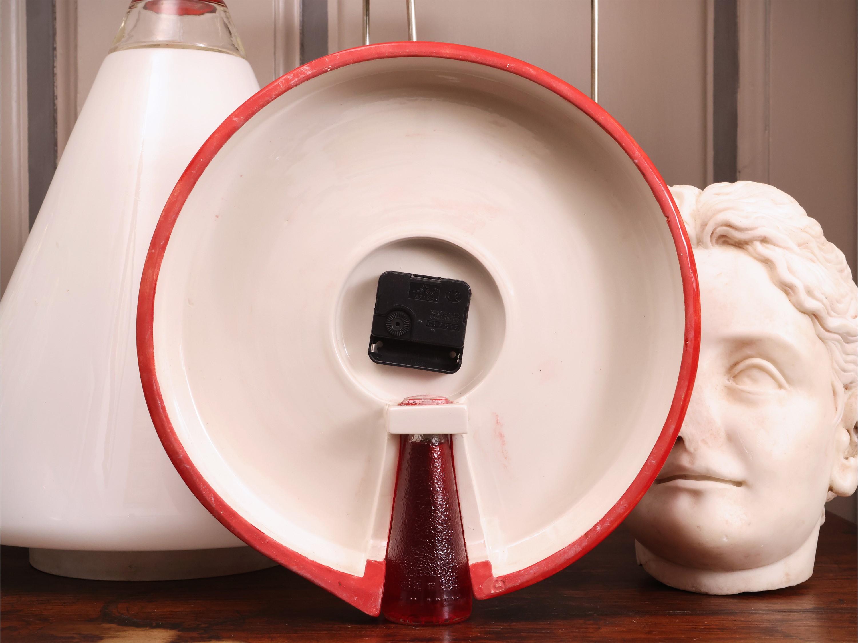 Matteo Agati, Orologio da parete in ceramica “Senza Fretta” per Campari Soda, diametro 32 cm