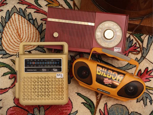 Tre radio vintage  - Asta La casa moderna - Maison Bibelot - Casa d'Aste Firenze - Milano