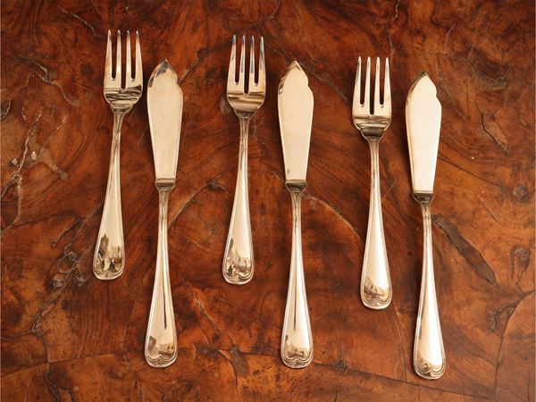 Silver fish cutlery set