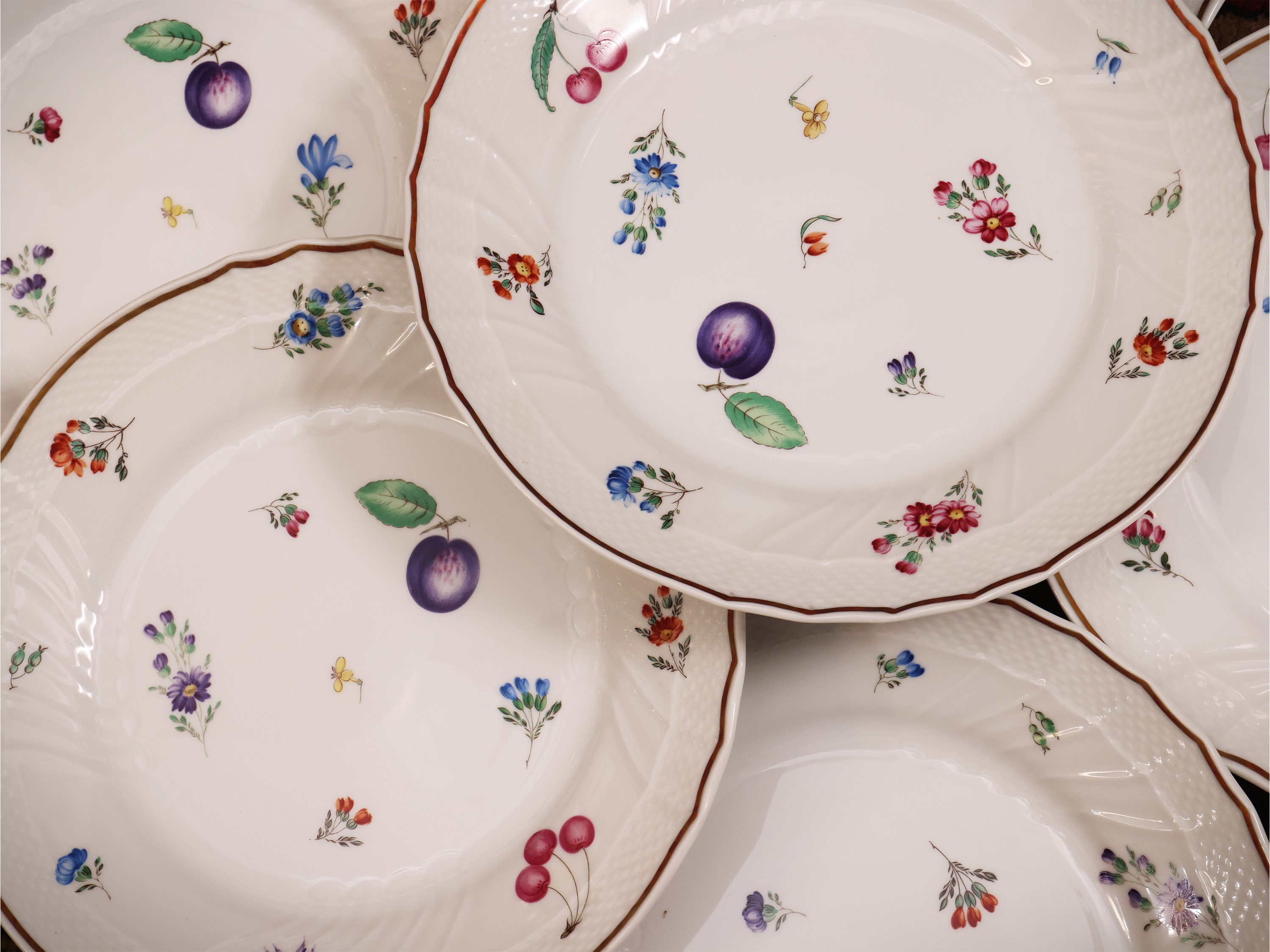 Richard Ginori, Servizio di piatti in porcellana decorato “Italian Fruits”