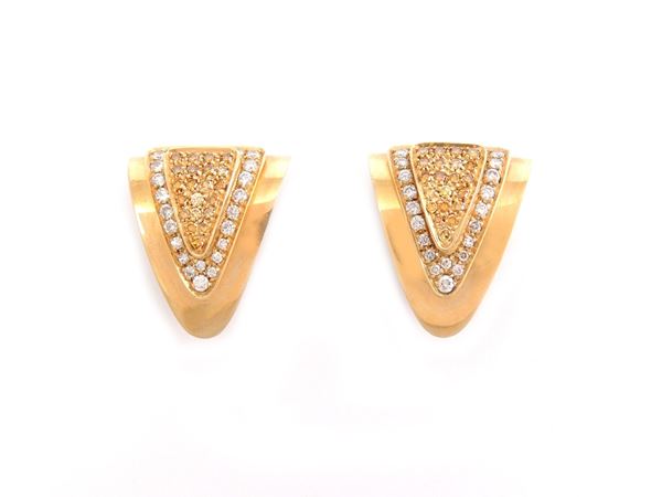 Carlo Illario, orecchini in oro giallo 18Kt con diamanti incolori e brown