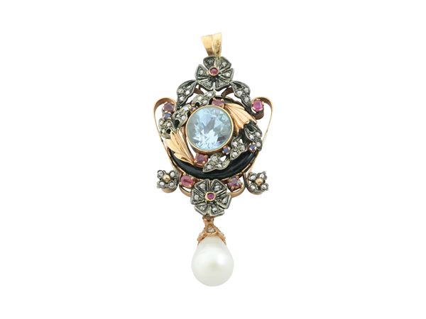 Pendente in oro 9Kt, argento, piccoli rubini e rose di diamante, perla e topazio