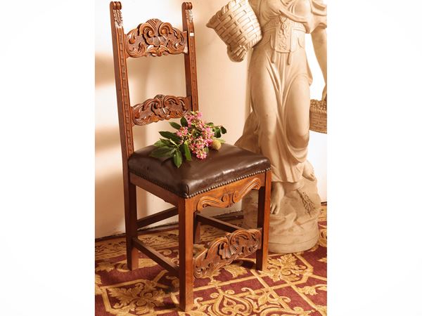 Series of three walnut chairs in neo-Renaissance style