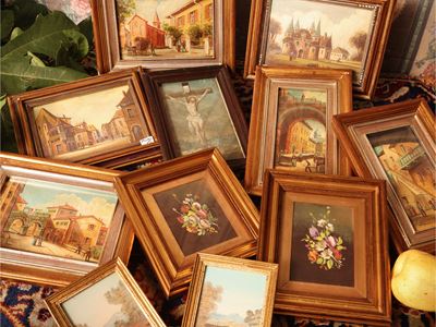 Raccolta di dipinti decorativi, olio su tela e cartone, fiori, paesaggi e scorci di città