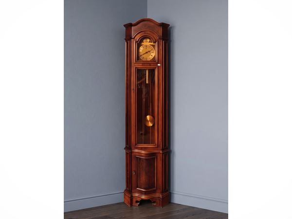 Corner tower clock in wood and briar