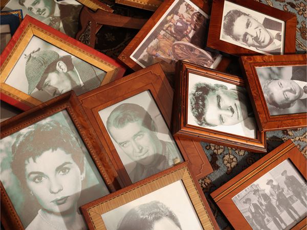 Large assortment of portrait frames  - Auction Déballage. Deals at Auction - Maison Bibelot - Casa d'Aste Firenze - Milano