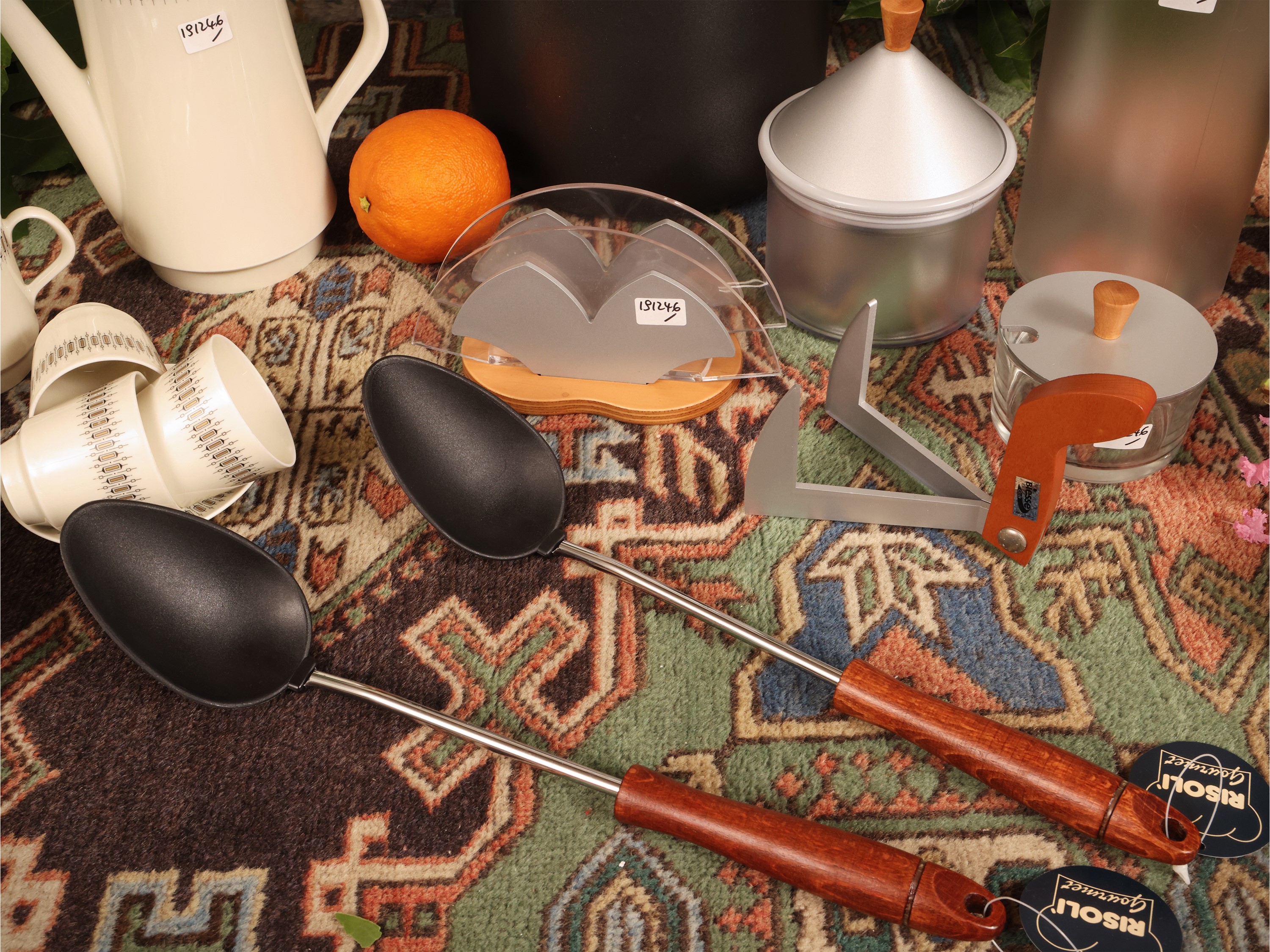 Set da caffè in porcellana e accessori per la casa, con pentola pastaiola