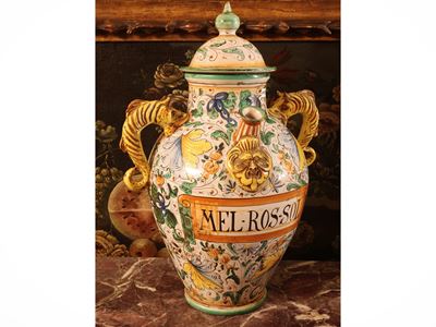 Manifattura di Montelupo, Orciolo in terracotta smaltata con decorazione a tralci floreali