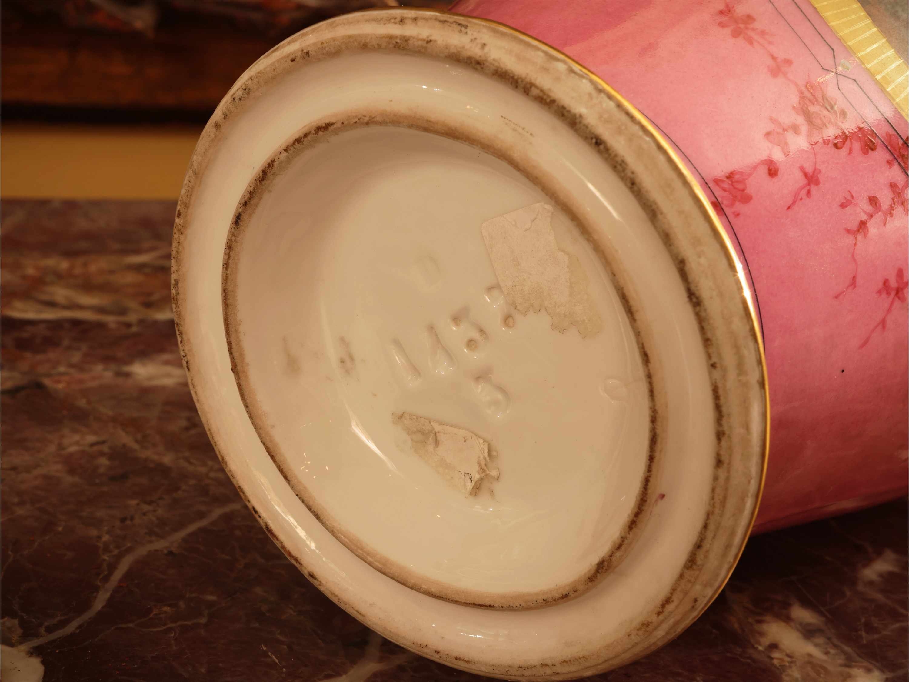 Francia, Vaso ad anfora in porcellana, XIX secolo
