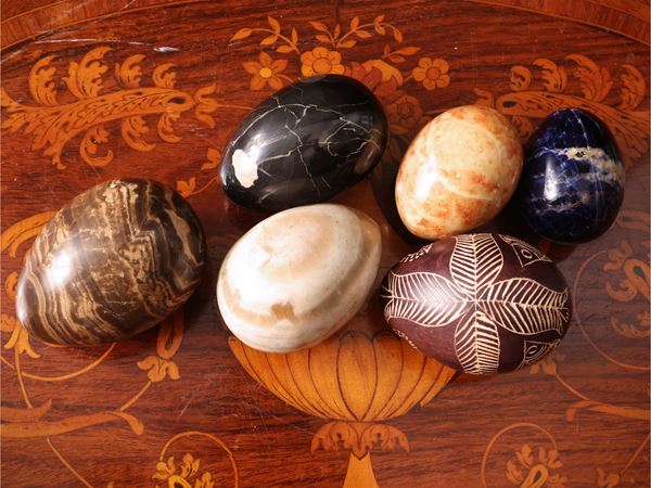 Six collectible eggs in hard and semi-precious stones