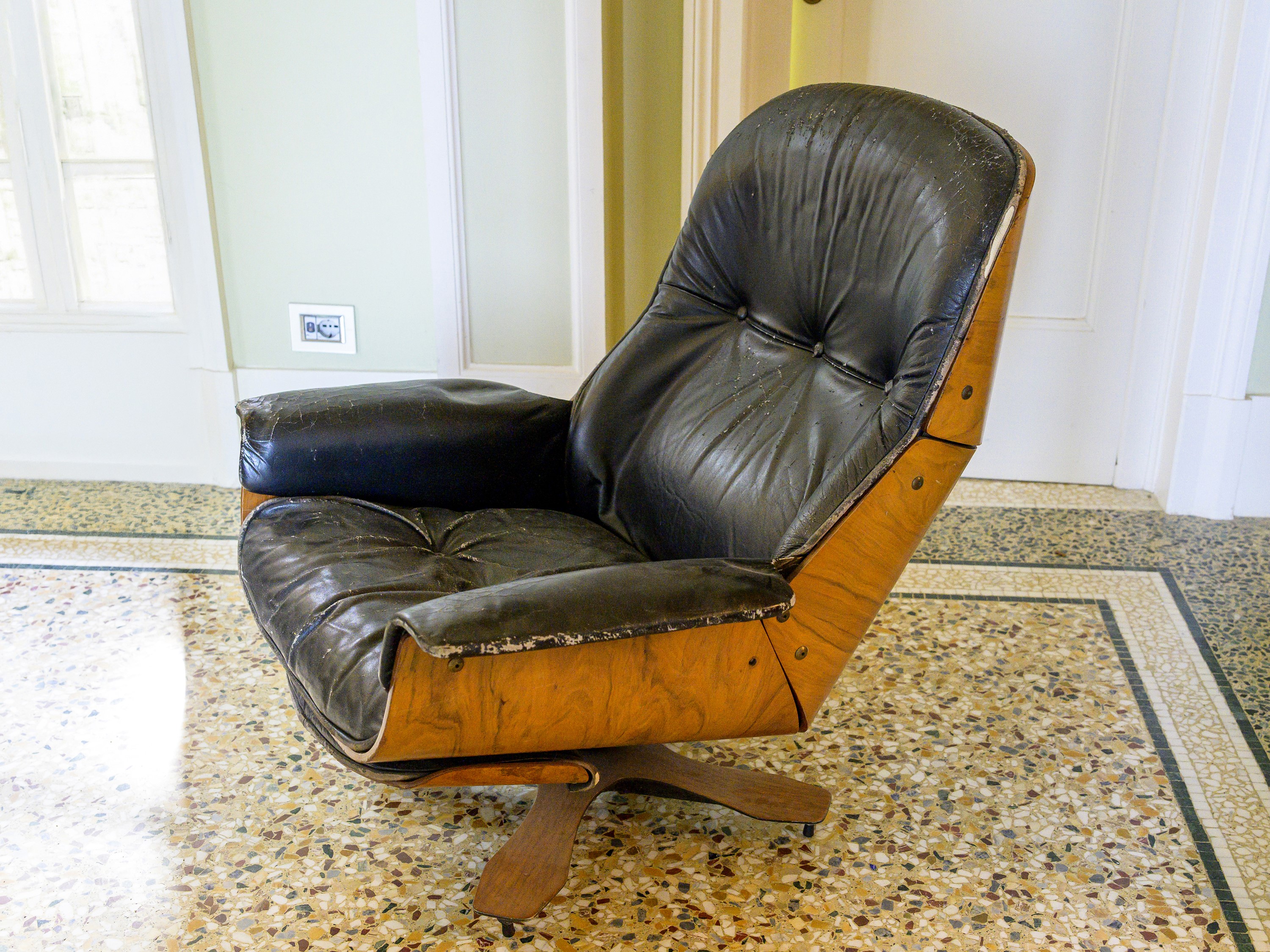Charles e Ray Eames, Longue chair 670