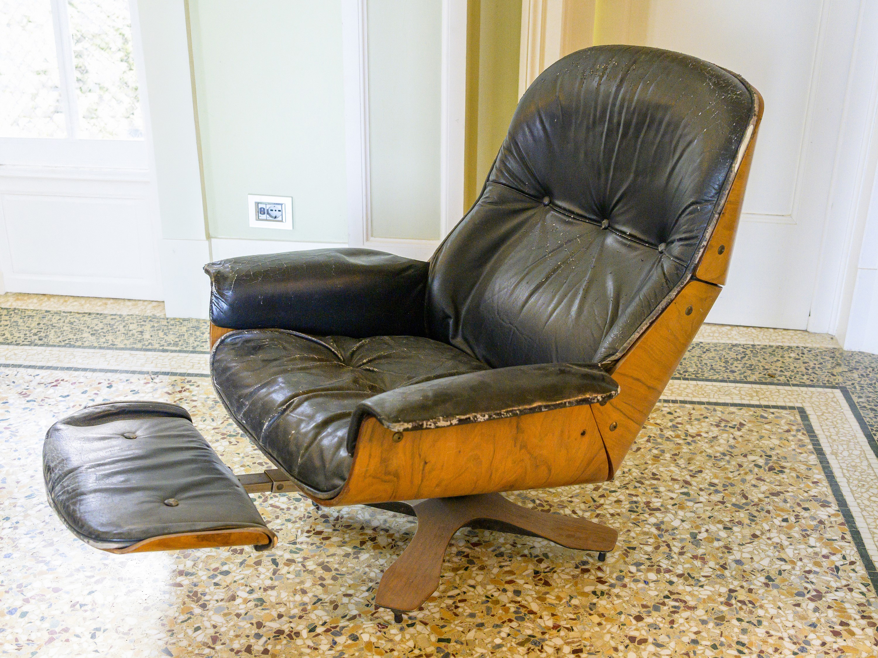 Charles e Ray Eames, Longue chair 670