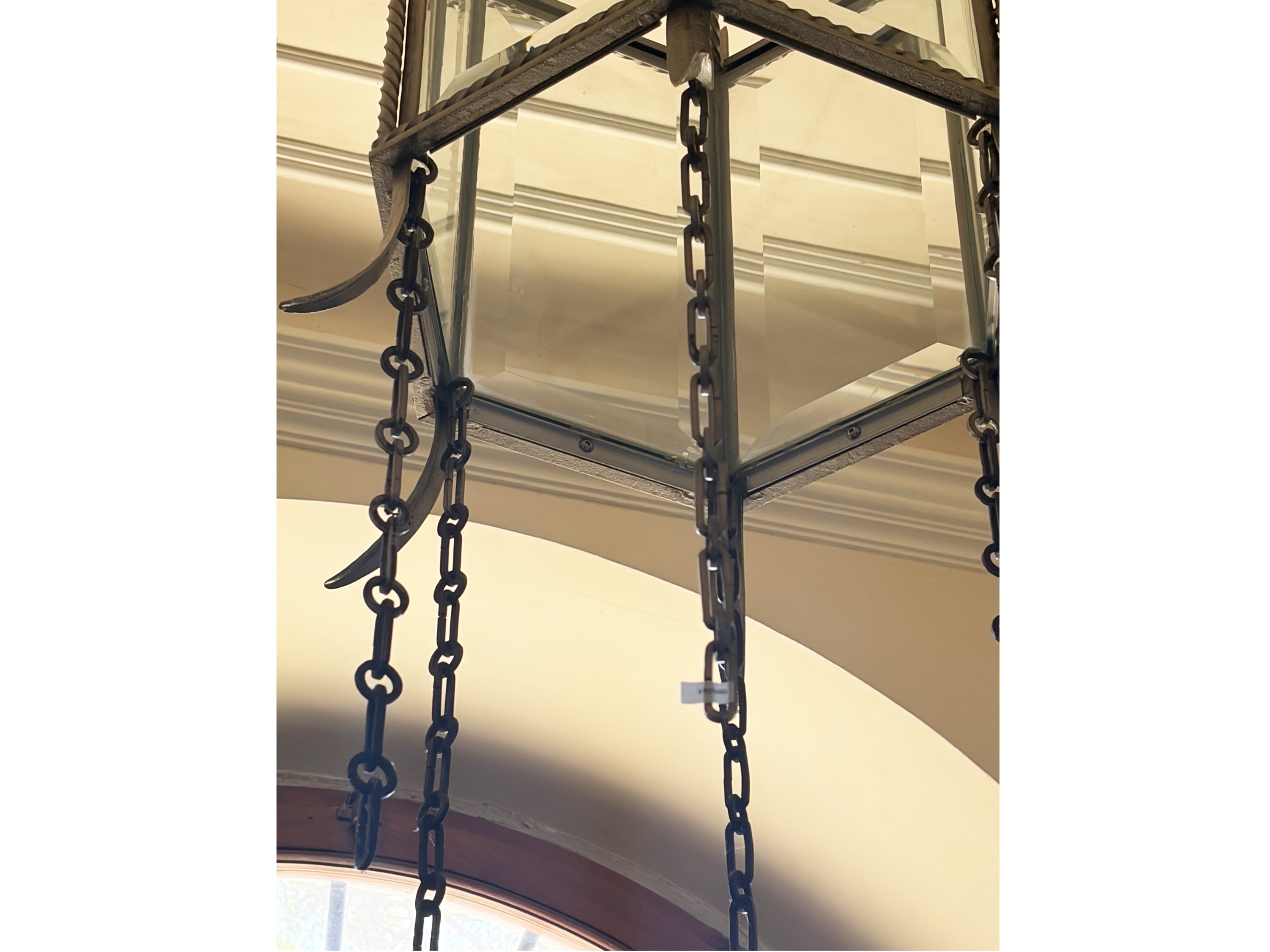 Grande lanterna in ferro battuto, h circa 150 cm e diametro circa 60 cm