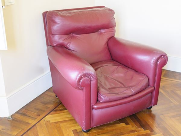 Armchair in wine leather, Edoardo model, Poltrona Frau