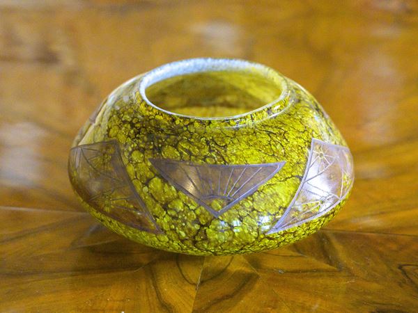 Piccolo vaso globulare in vetro marmorizzato, Legras