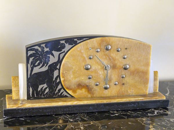 Art Deco style onyx and marble table clock  (Early 20th century)  - Auction A Villa in Florence - Maison Bibelot - Casa d'Aste Firenze - Milano