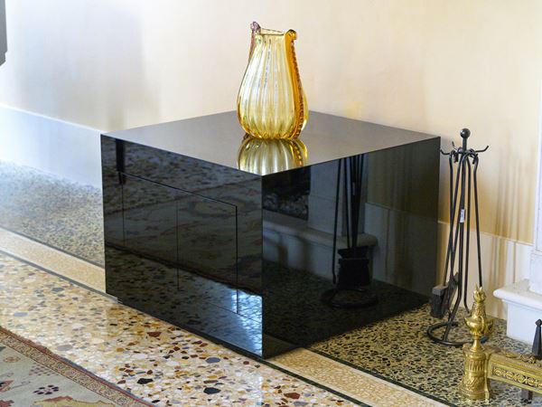 Cabinet in glossy black laminate