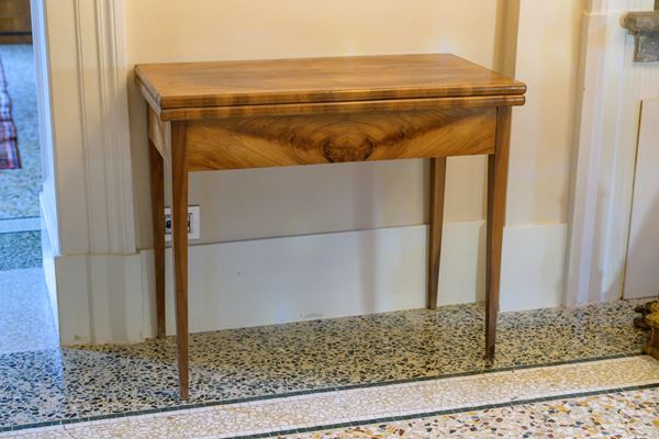 Cherrywood gaming table