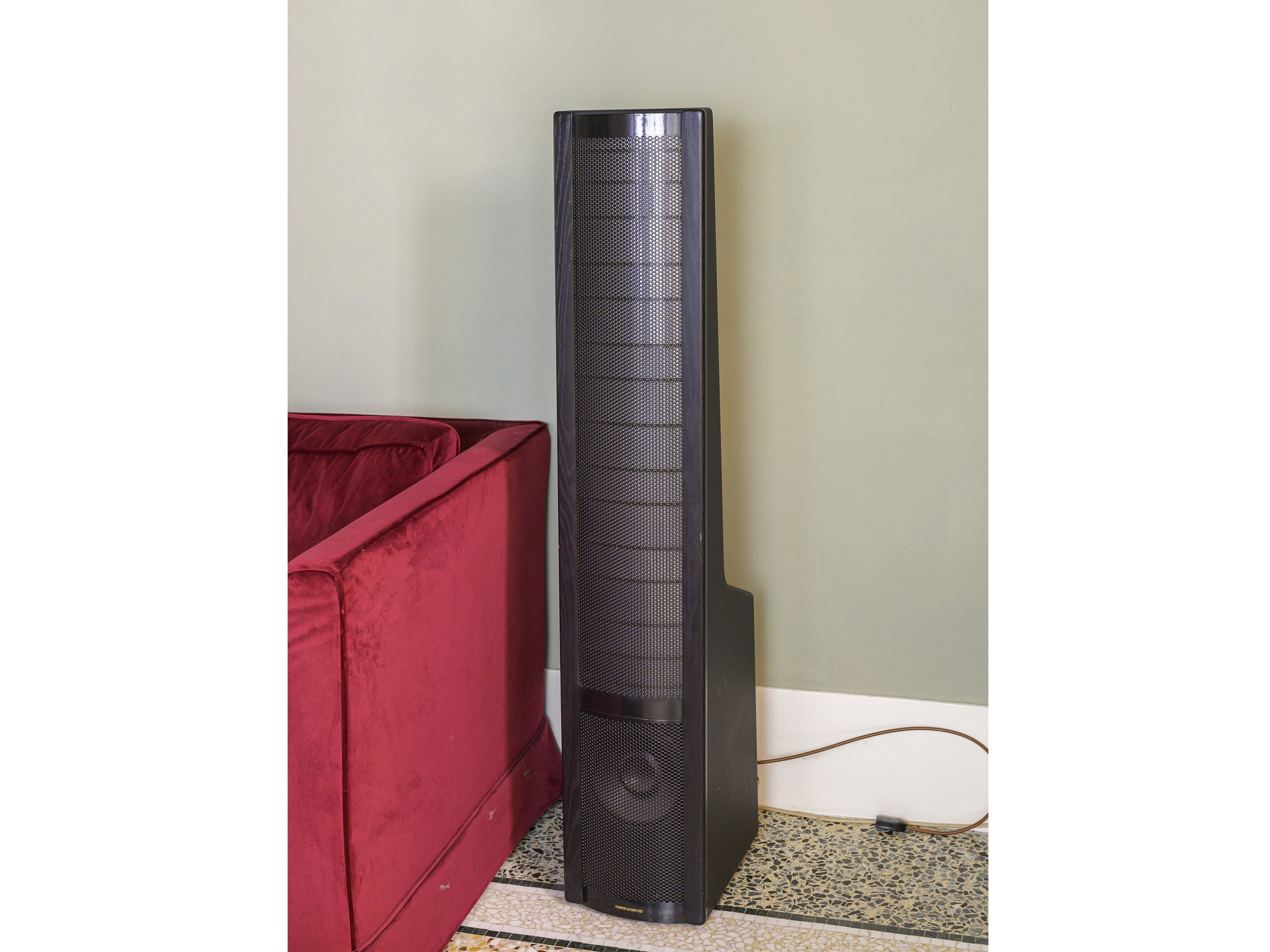 Martin Logan, Coppia di diffusori Aerius