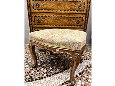 Panchetti in noce, coppia, stile settecentesco